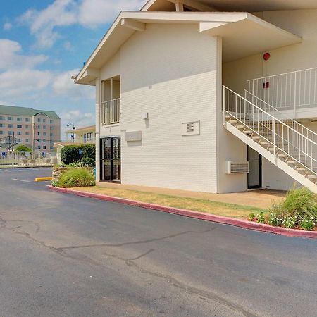Motel 6 - Oklahoma City Airport 外观 照片