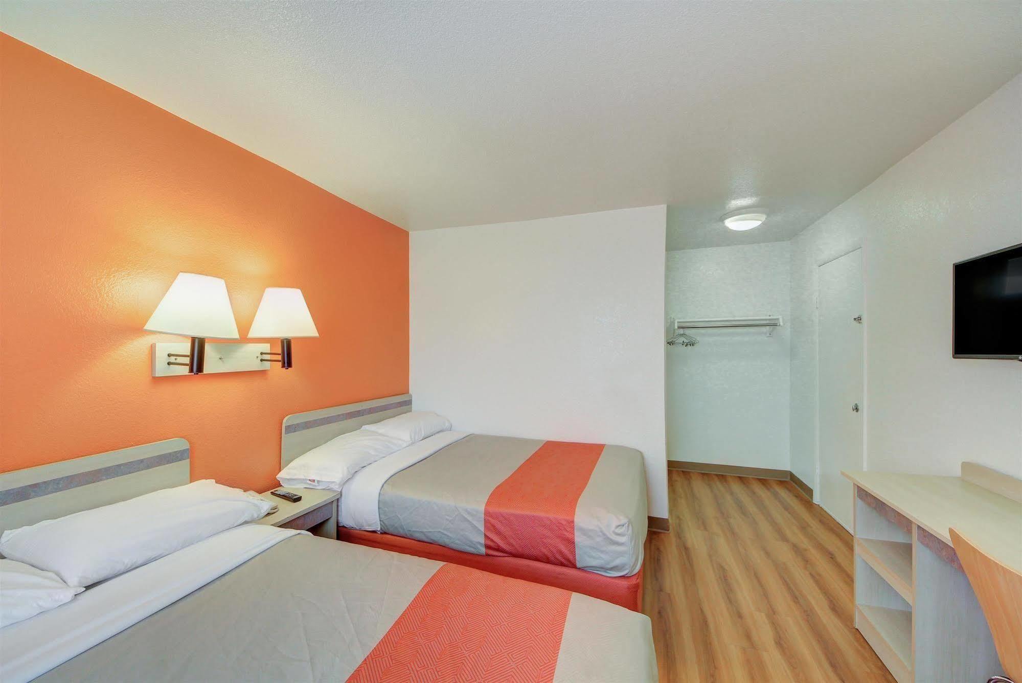 Motel 6 - Oklahoma City Airport 外观 照片