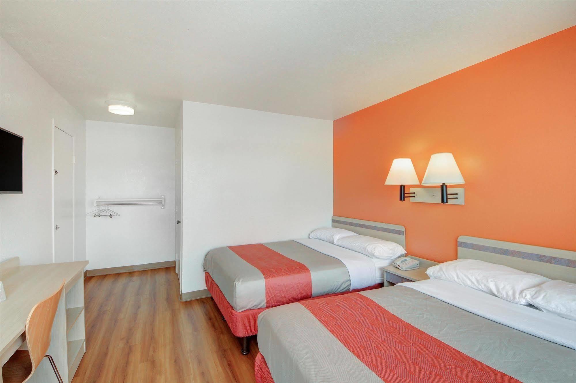 Motel 6 - Oklahoma City Airport 外观 照片
