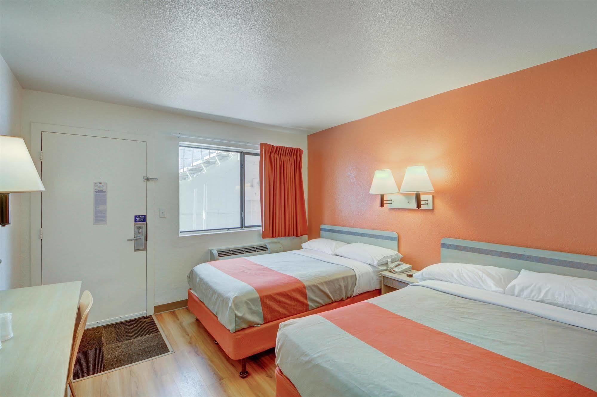 Motel 6 - Oklahoma City Airport 外观 照片