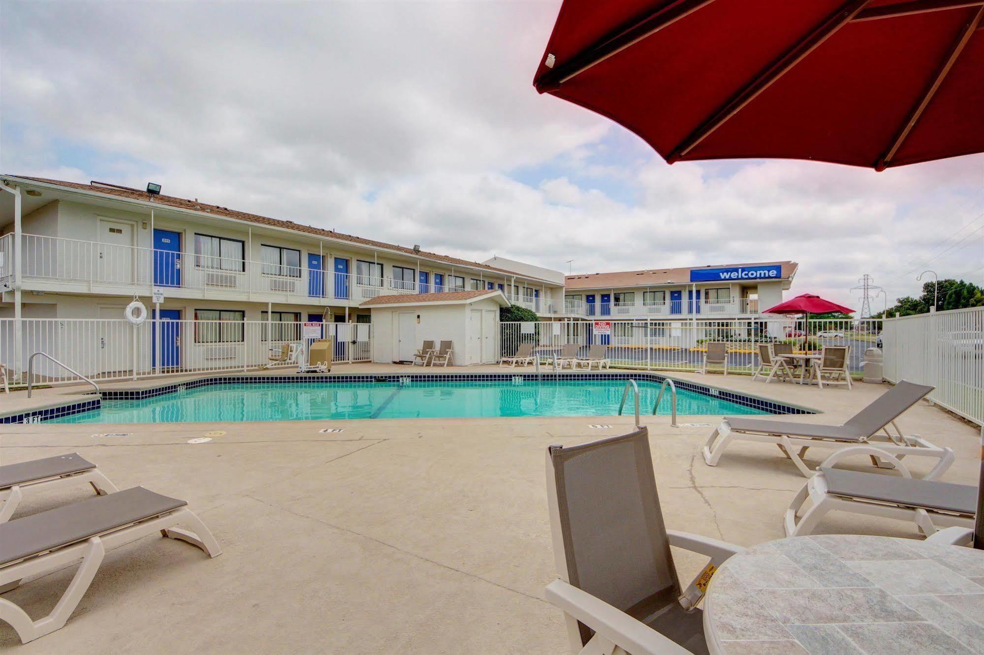 Motel 6 - Oklahoma City Airport 外观 照片