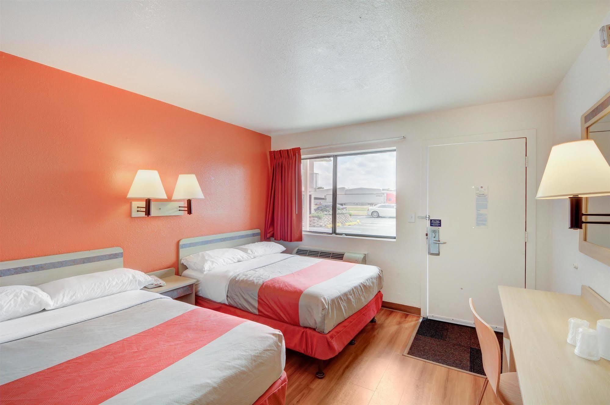 Motel 6 - Oklahoma City Airport 外观 照片